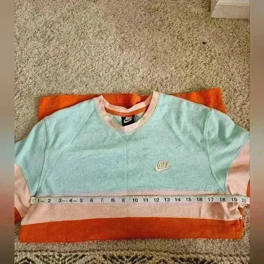 Nike Sportswear Short Sleeve Tshirt Size M